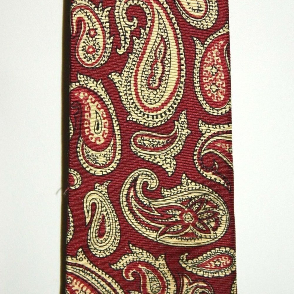 Barneys New York Red Gold Paisley Pattern Tie